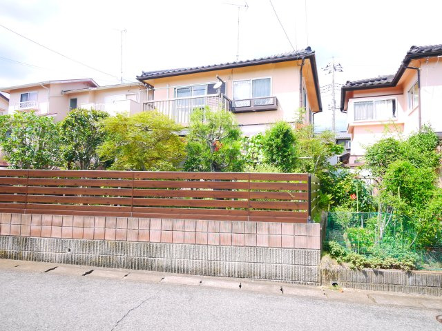 八街市八街は　中古戸建の外観|藤の台分譲地内　南公道　カーポート1台 ４LDK ユニットバス閑静な分譲地内