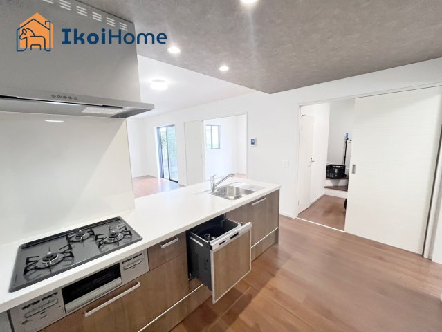 明石市魚住町西岡10期2号棟　新築戸建のキッチン|【ホームページに現地動画掲載中】●年中無休：当日予約可●カップボードのご依頼可能！