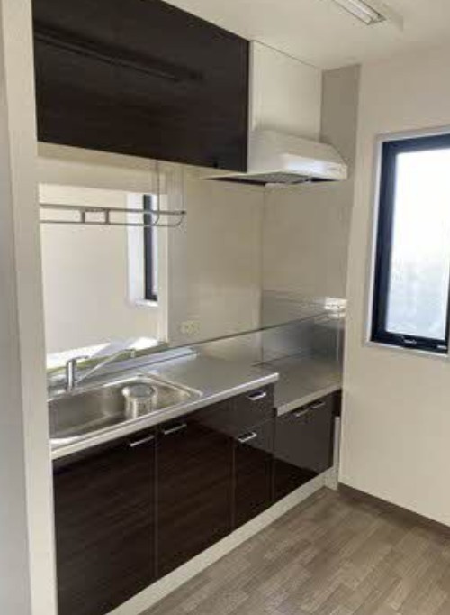 ディアス柿の木のキッチン