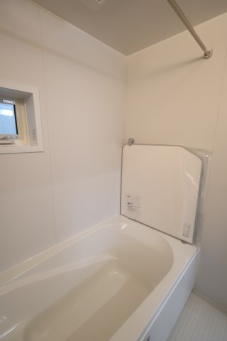 【浴室】 | 《仲介手数料無料》北区日進町２丁目1288-2(1号棟)新築一戸建てメルディア | 撮影日 2025年10月13日 14:30 曇り