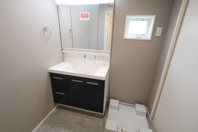 【独立洗面台】 | 《仲介手数料無料》北区日進町２丁目1288-2(1号棟)新築一戸建てメルディア | 撮影日 2025年10月13日 14:30 曇り