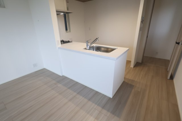 【キッチン】 | 《仲介手数料無料》北区日進町２丁目1288-2(1号棟)新築一戸建てメルディア | 撮影日 2025年10月13日 14:30 曇り