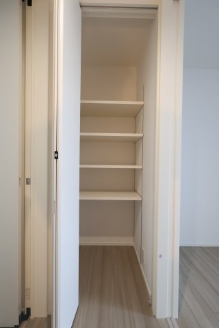 【収納】 | 《仲介手数料無料》北区日進町２丁目1288-2(1号棟)新築一戸建てメルディア | 撮影日 2025年10月13日 14:30 曇り