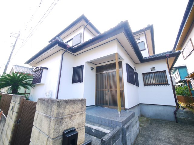 茂原市北塚　中古戸建の外観|スーパーベイシア徒歩約6分 ４LDK  都市ガス 　数年前に外壁塗装済み