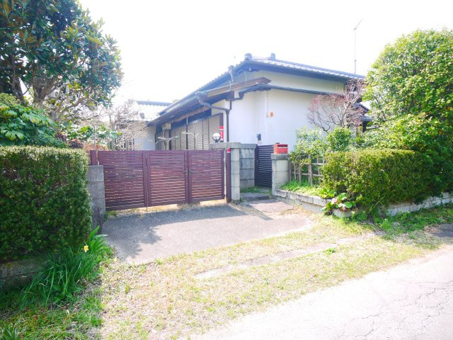 茂原市小林　平家中古戸建の外観|敷地約196坪 6SDK平家　閑静な田園地帯和風庭園の平家 駐車2台可 スーパーせんどう約1km