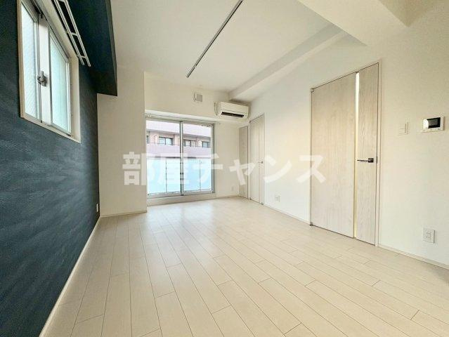 THE DOORS(ザ・ドアーズ)の居間・リビング