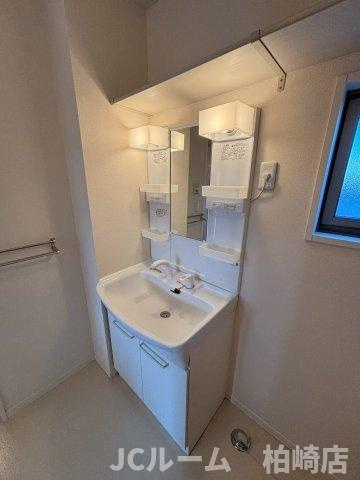 柏崎市宝町のアパートの洗面所