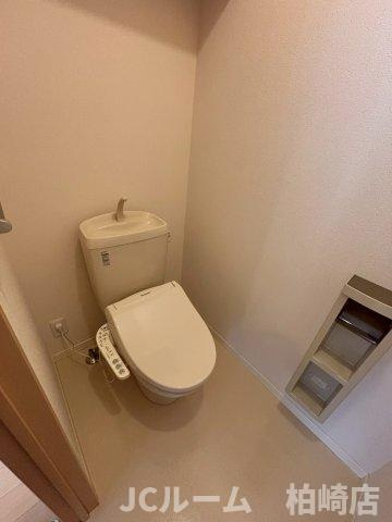 柏崎市宝町のアパートのトイレ