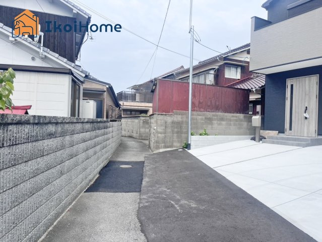 明石市大久保町江井島　新築戸建の前面道路含む現地写真|●年中無休：当日予約可●西区、垂水区、明石市初。弊社は契約前に新築戸建の住宅診断を無料で行っています