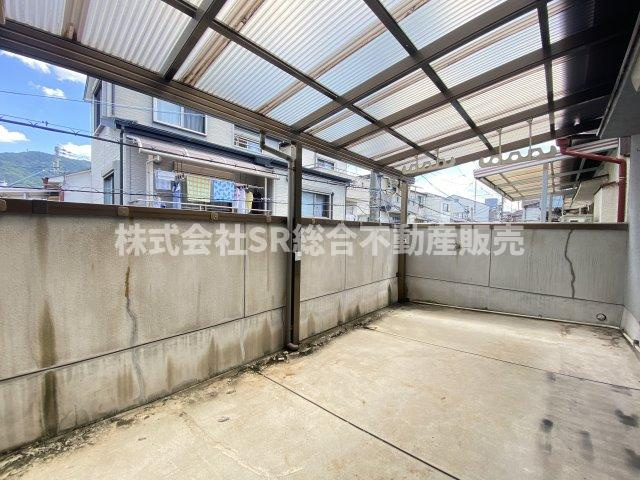旭町中古テラスハウスのバルコニー|広々バルコニー