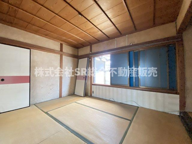 旭町中古テラスハウスの寝室|6帖の和室は寝室にいかがでしょうか？