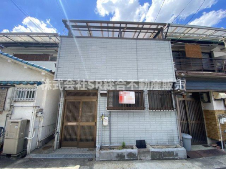 旭町中古テラスハウスの外観|リフォームプランなら弊社にお任せ！
資金面・オシャレな雰囲気・スタンダード
あなたの希望を叶えます！