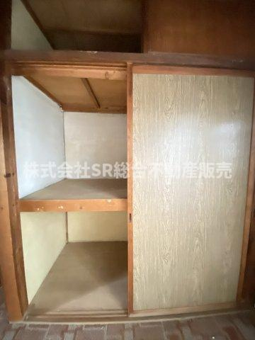 旭町中古テラスハウスの収納|収納豊富です♪