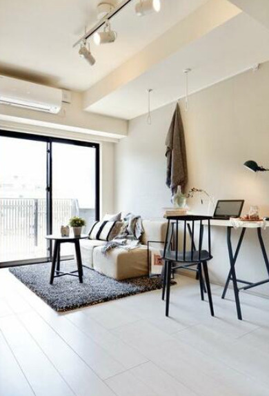 ONE ROOF RESIDENCE KIBA EAST（ワンルーフレジデンス木場　イースト）の居間・リビング