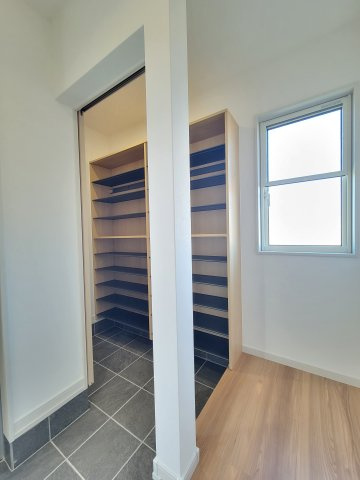 備前・新築戸建の玄関