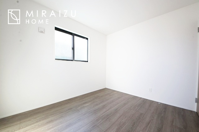 【その他】 | お掃除も楽にできる洗面台が嬉しいですね♪毎日使うものだから、できる限り綺麗さを保ちたいです。朝シャンプー派のご家族様も安心してお使い頂けそうです。
