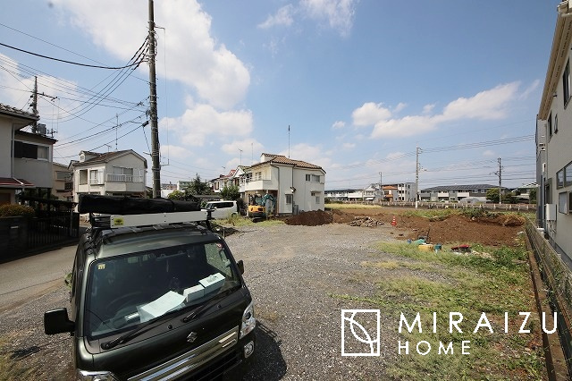 【前面道路含む現地写真】 | 贅沢な暮らしにぴったり設備が魅力♪家事導線の良い水回りで毎日綺麗家事もラクラク♪早朝、夜間問わず現地見学＆周辺環境ご案内致します♪
