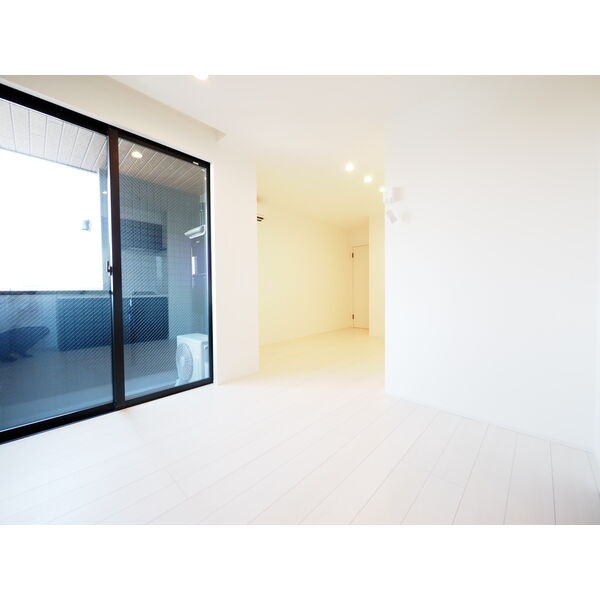 GRANDBLUE dotokushimmachiⅠの居間・リビング