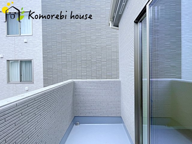 さいたま市北区別所町1128番　新築一戸建て　ハートフルタウン　Aのバルコニー|南向きのバルコニーでお洗濯物がよく乾きます♪