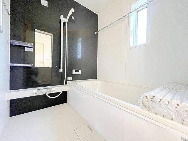 常総市新石下第9　新築戸建て　1号棟の浴室|１坪タイプの大きなお風呂で、小さなお子様とご一緒に入浴いただける広さです！