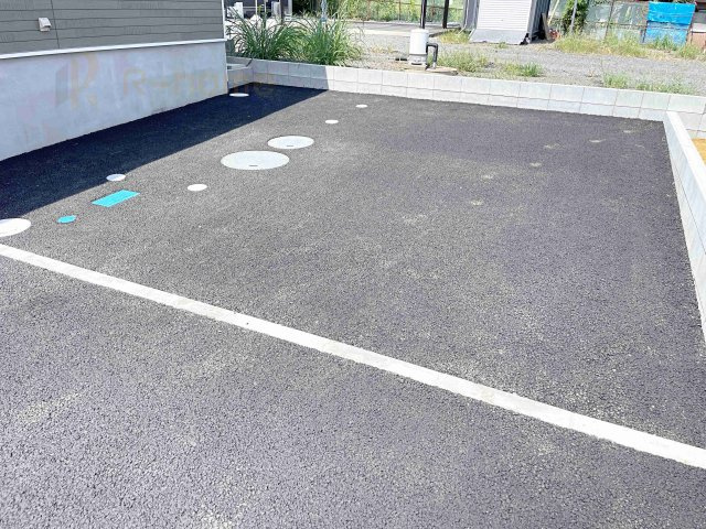 常総市豊岡町第2　新築戸建て　2号棟の駐車場|カースペースは2台お停めいただけます♪