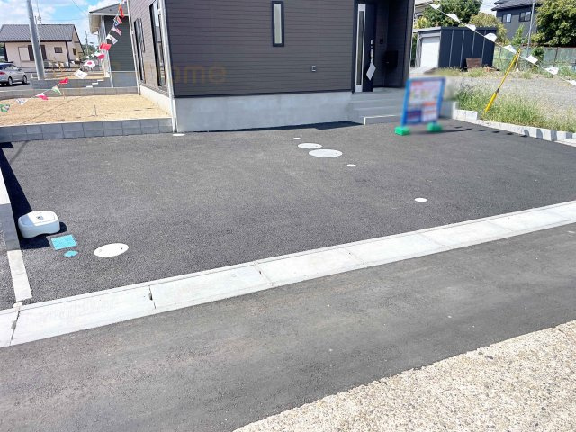 常総市豊岡町第2　新築戸建て　1号棟の駐車場|カースペースは2台お停めいただけます♪
