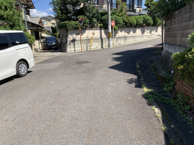 京都市左京区岩倉花園町中古戸建の前面道路含む現地写真