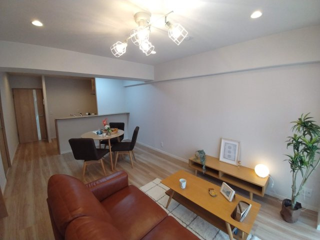 【居間・リビング】ソレイユ鷹の台Ｄ棟 