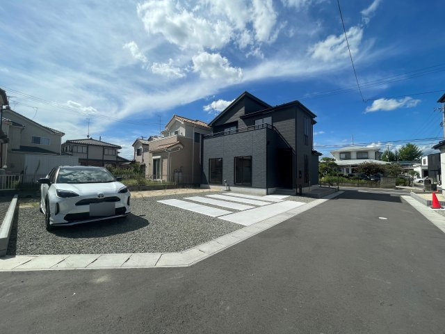 新築戸建・建売　郡山市富田町字大徳南　GRAFARE　全4棟の駐車場