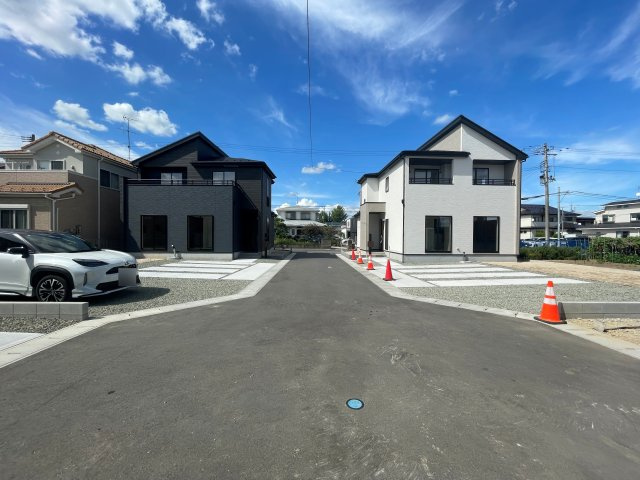 新築戸建・建売　郡山市富田町字大徳南　GRAFARE　全4棟の前面道路含む現地写真