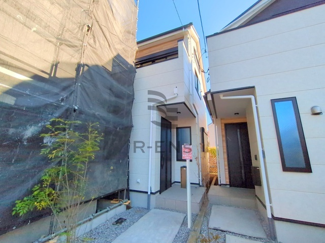 【外観】 | 練馬区石神井台８丁目　新築戸建て　２号棟 | 時がたっても色あせない街並みに馴染むデザインの外観