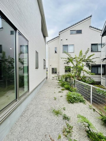 秦野市平沢　限定１棟　新築住宅の庭