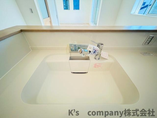 ◎茅ヶ崎市香川5丁目　新築戸建　6号棟のキッチン|人造大理石のおしゃれなシンク◇