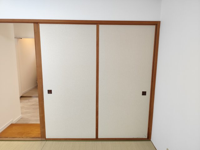 弦巻邸の収納