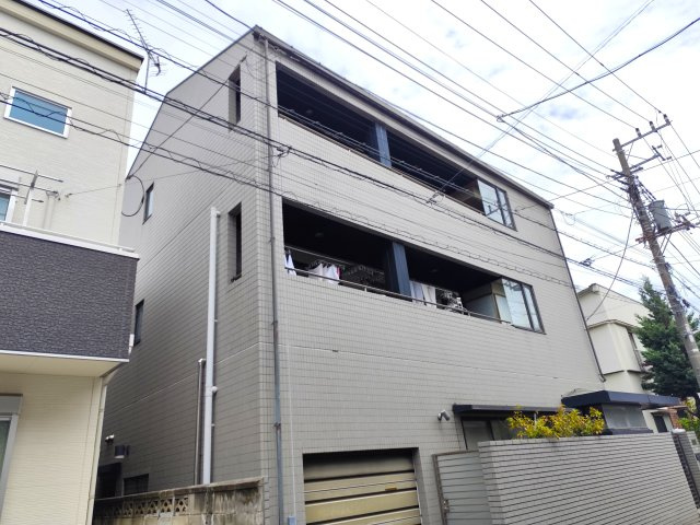 弦巻邸のバルコニー