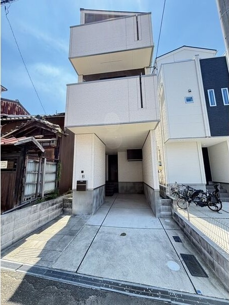 大喜新町3丁目貸家のエントランス