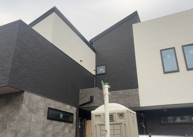 【内装】 | 内装はとにかくおしゃれなものがいい！と選ぶ前に、まず住んだ後のことを想像してみましょう。住んでみたらコンセントの位置が悪くて使いにくいなど出てきます。事前にどの家電をどこに置くか想定しておきましょう。