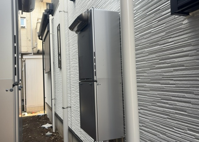 【発電・温水設備】 | 省エネ給湯器とは従来型の給湯器より熱効率が高く、少ない燃料でたくさんのお湯を沸かすことが出来る高効率な給湯器のことを指します。また、省エネ給湯器には種類があり、利便性や効果なども様々です。