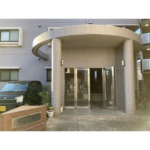 ピュアプレイスのエントランス