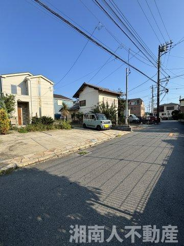 茅ヶ崎市今宿　中古戸建の前面道路含む現地写真|前面道路含む現地写真です