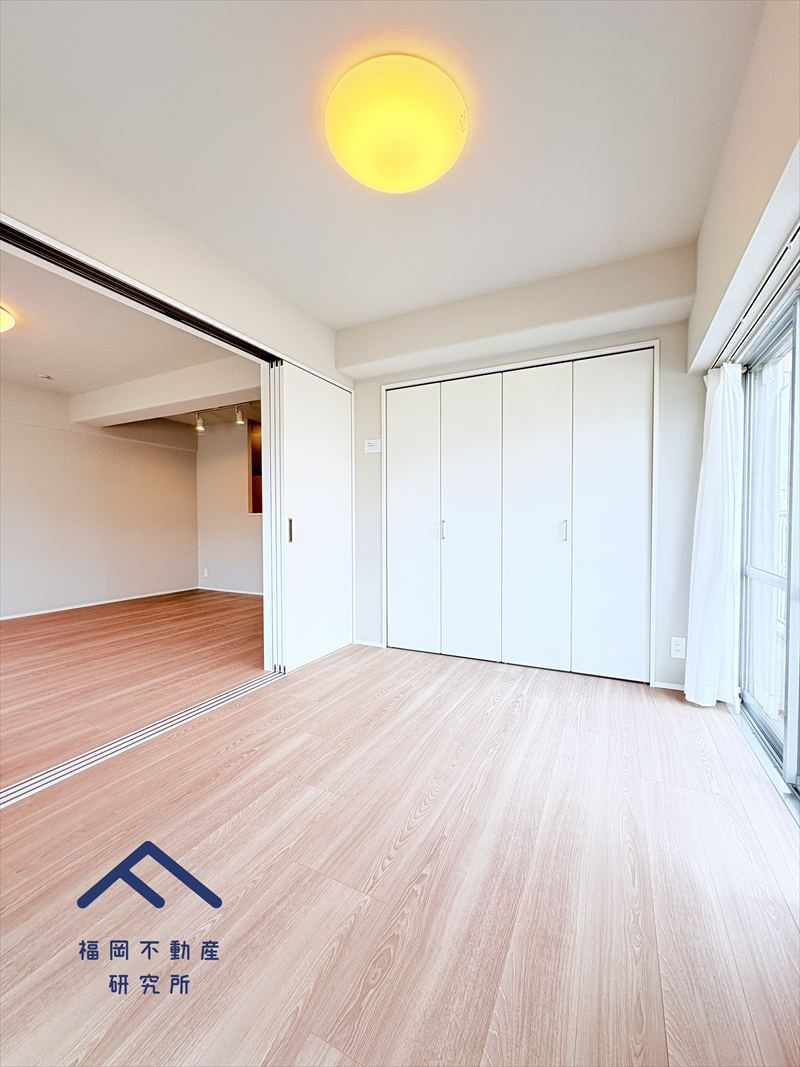 サーパス松島の洋室