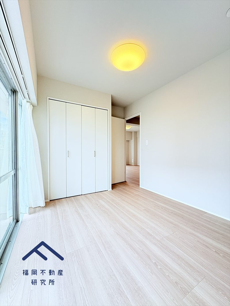 サーパス松島の洋室