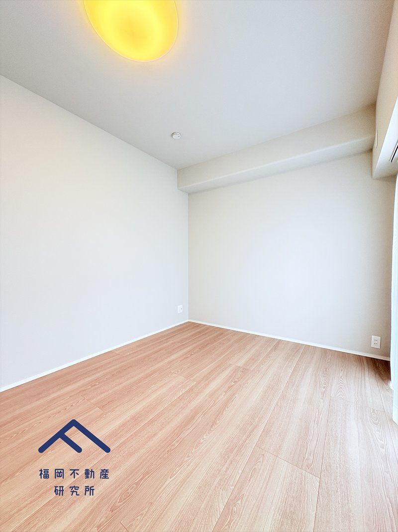 サーパス松島の洋室