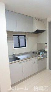 柏崎市茨目３丁目のアパートのキッチン