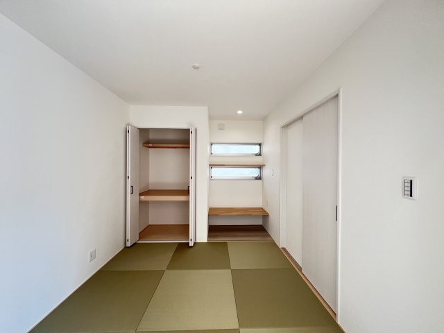 橿原市曲川3丁目全5区画の和室|洋風和室4.5帖　押入収納付き