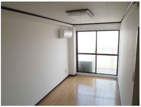 第三大田ビルの洋室