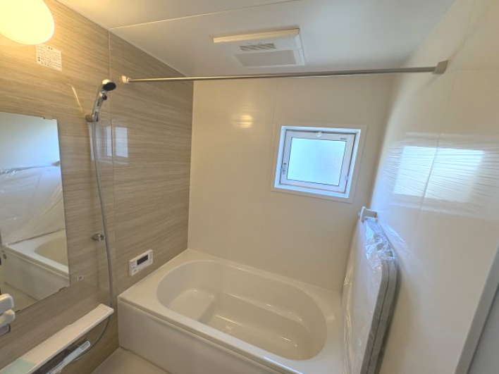 【ブルーミングガーデン】　宇都宮市五代3丁目　限定1邸の独立洗面台|フルフラットカウンターを採用した洗面台。
清潔感を保ちやすく、洗練されたデザインです☆
※2025年12月撮影