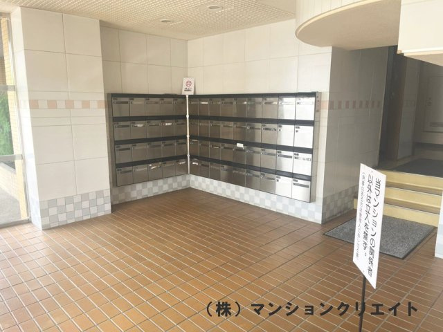 アペックス四ツ井のエントランス