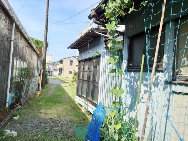 売中古戸建　静岡市駿河区西島の庭|お庭の活用方法を考えるのも楽しみですね♪