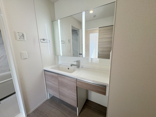 D-Raffineの独立洗面台